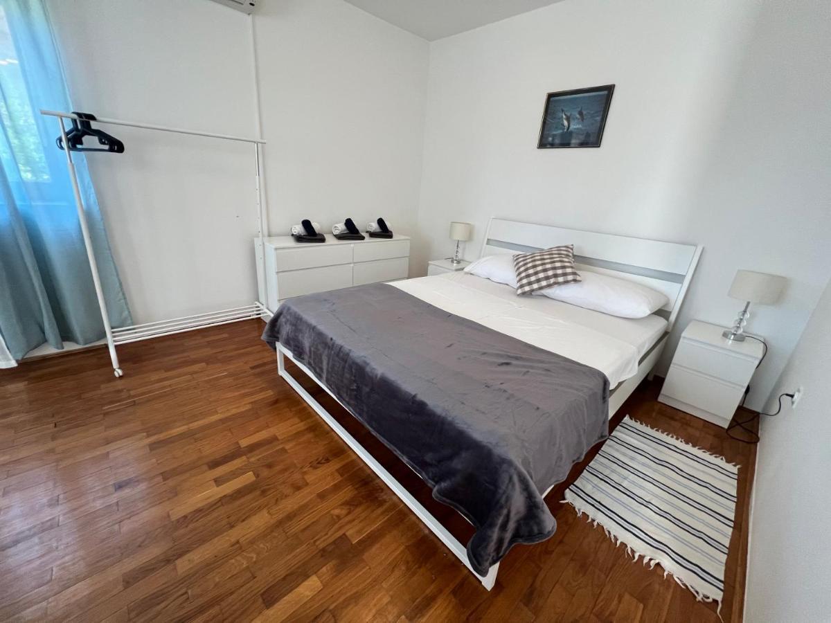 Apartments Antolkovic Ugljan Ngoại thất bức ảnh