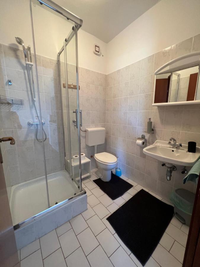 Apartments Antolkovic Ugljan Ngoại thất bức ảnh